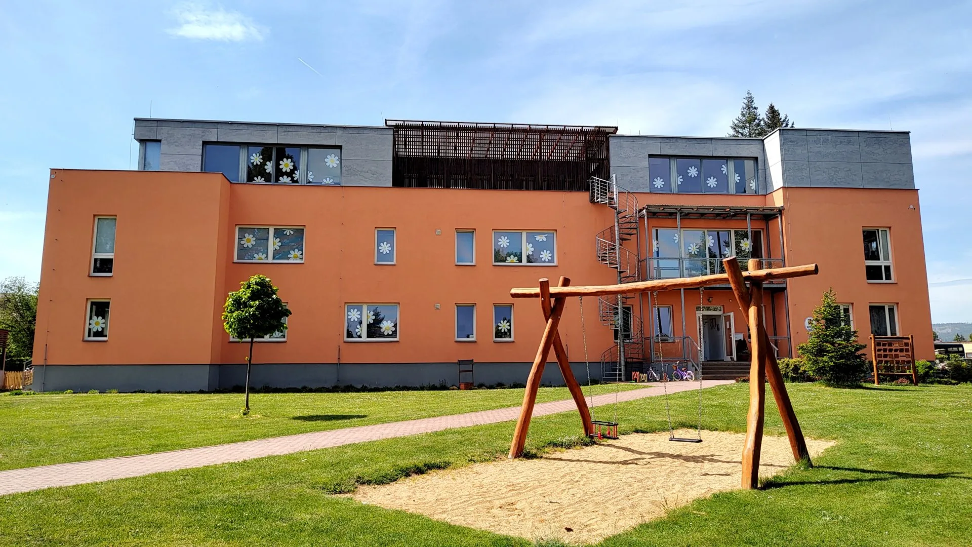 Nástavba a rekonstrukce MŠ Rožmitál